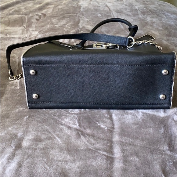 Michael Kors • Hamilton Specchio Black/Silver Tote - Picture 4 of 8